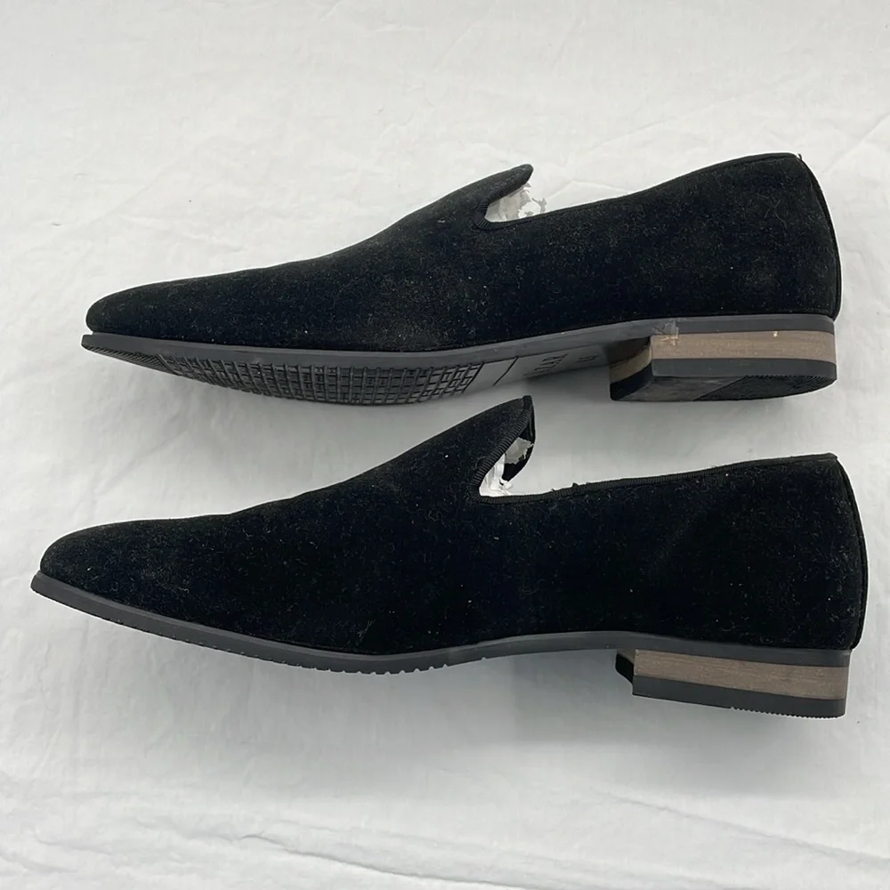 Like NEW! AZAR Black Comfortable Shoes Loafers. Men’s 6.5.